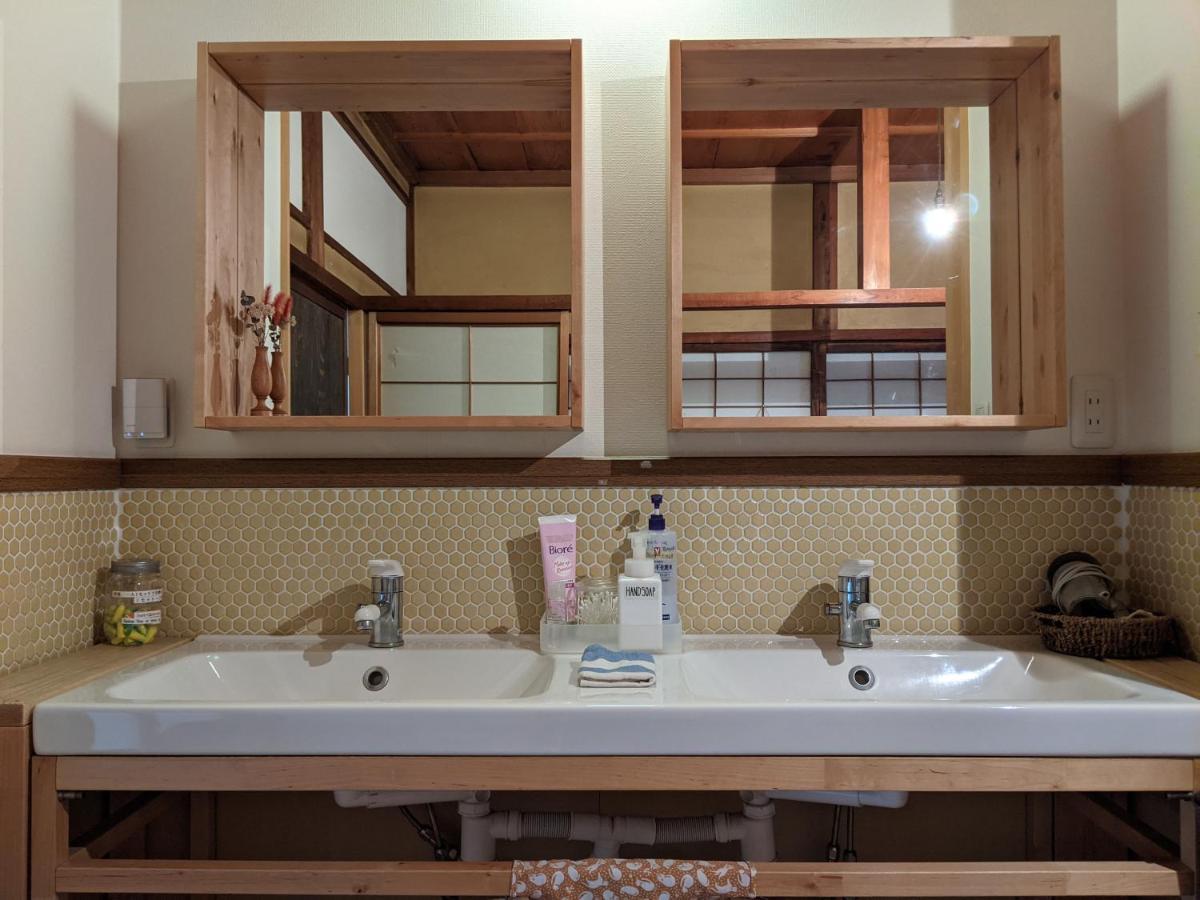 Guesthouse Tomaru Такаяма Екстериор снимка